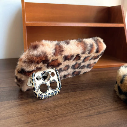 Fashion Leopard Fluffy Fur Case For iPhone 16 Pro Max 15 Plus 14 13 Kickstand Camera Lens Protection Frame Funda 16 Plus